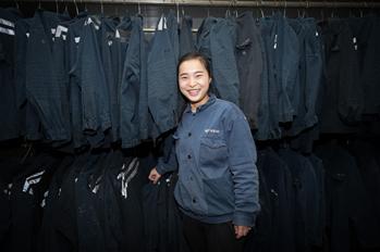 走近煤矿上的“90后”洗衣女工